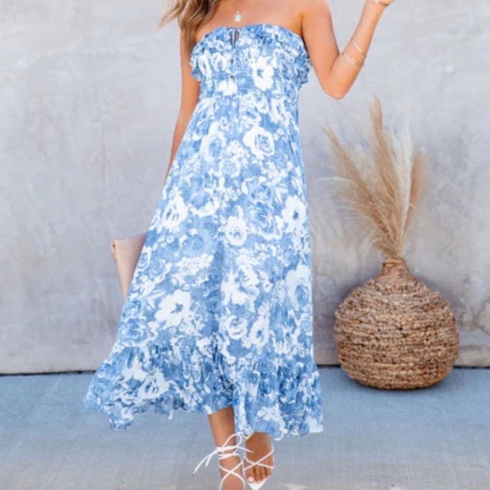 VICI Smocked Maxi Dress - Picture 3 of 7